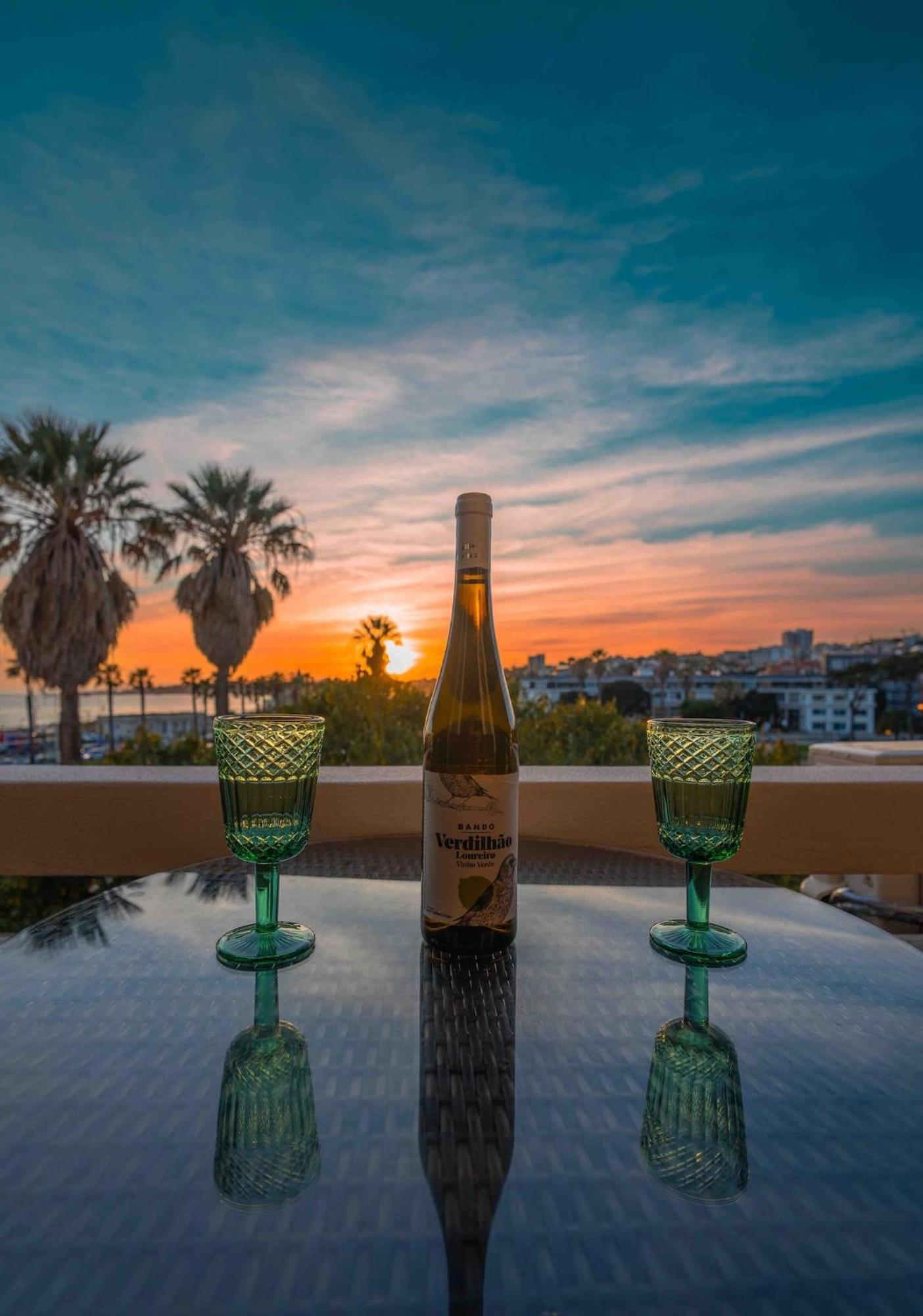 Sea View W Balcony 2 Mins Walk To Beach & Casino エストリル エクステリア 写真
